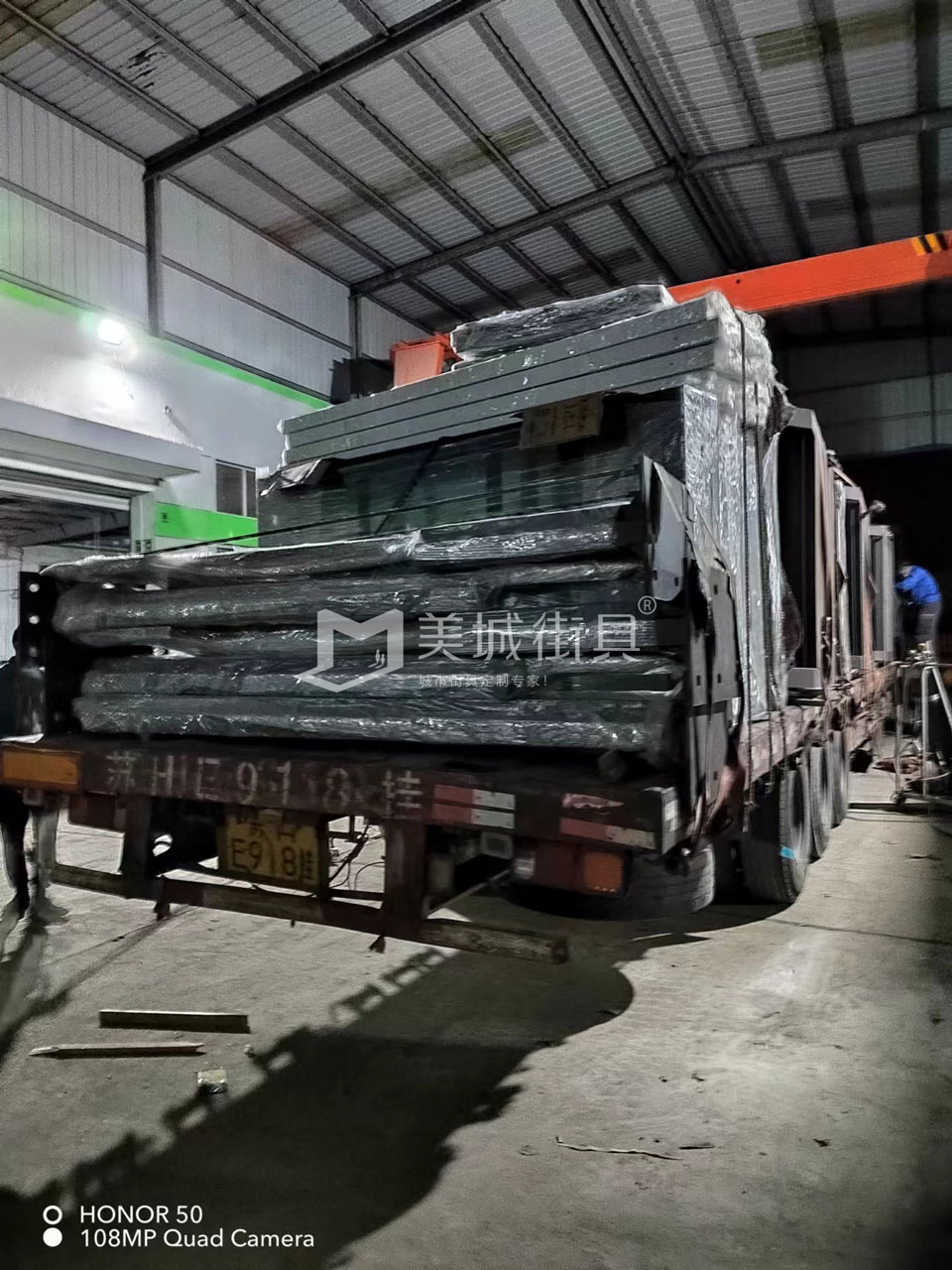 2022.10.18美城街具供應(yīng)臺州第三、四車候車亭發(fā)貨記錄